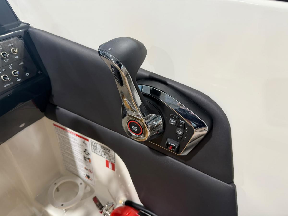 Bayliner C21 Te koop bij Bomert watersport Giethoorn