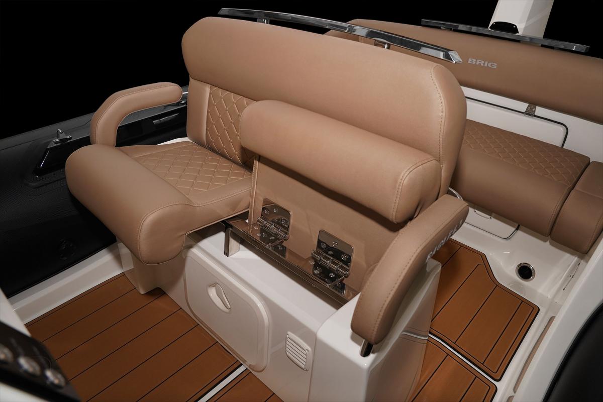 Brig Eagle 6.7 Te koop bij Bomert watersport Giethoorn