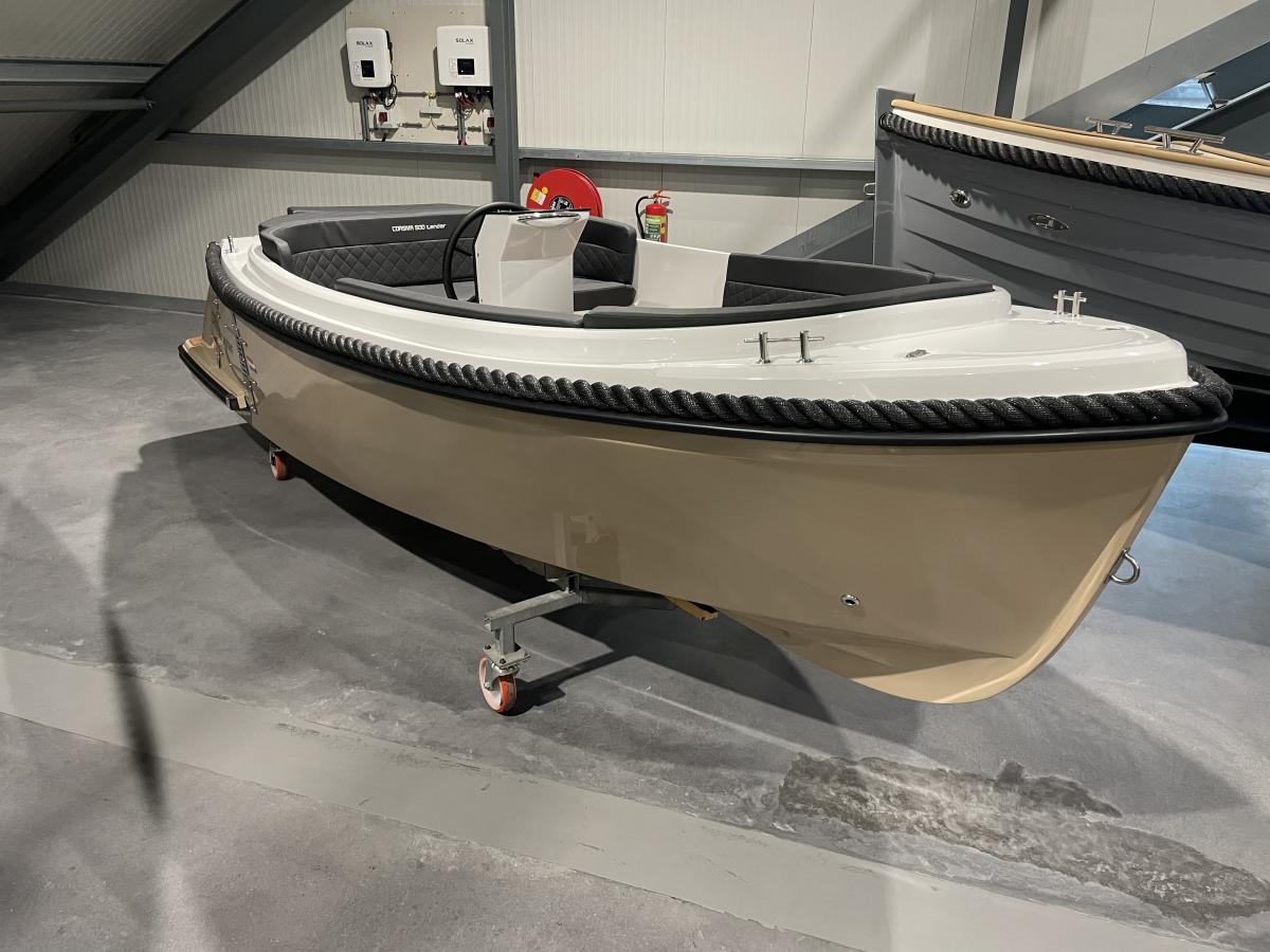 Corsiva 500 Tender Te koop bij Bomert watersport Giethoorn