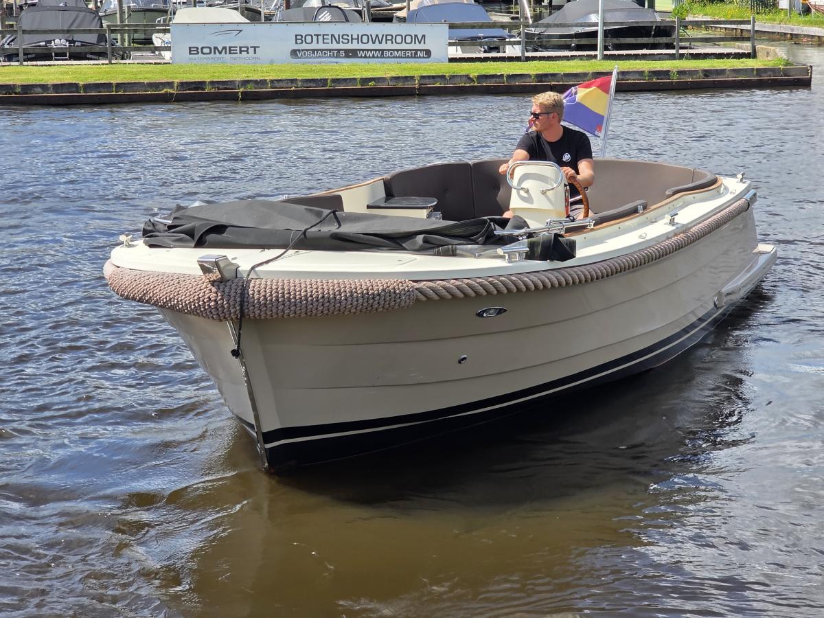Antaris Connery 22 Te koop bij Bomert watersport Giethoorn