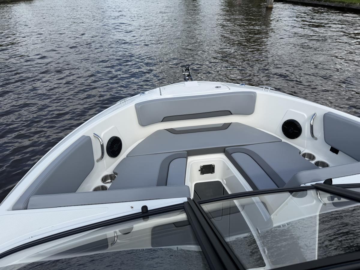 Bayliner V22i Te koop bij Bomert watersport Giethoorn