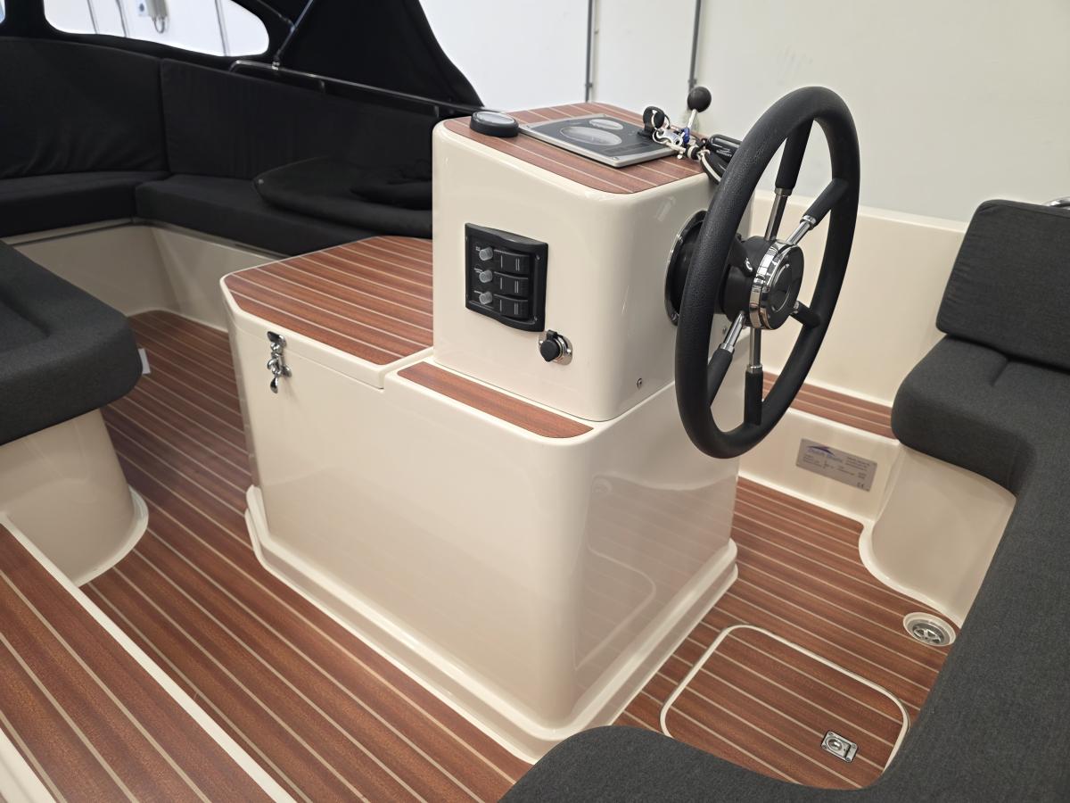 Primeur 570 Tender Te koop bij Bomert watersport Giethoorn