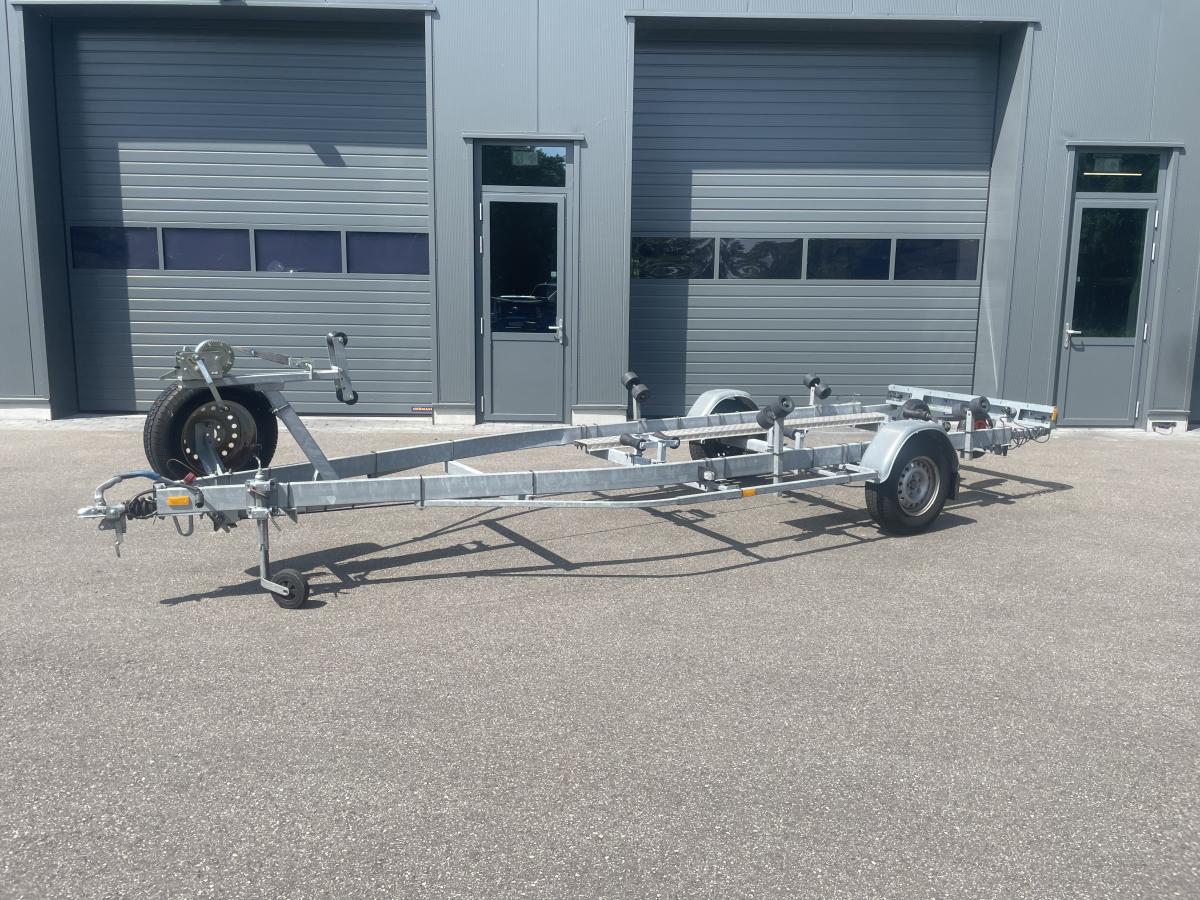 Te koop Kalf  KBE1500 Boottrailers | Bomert Watersport