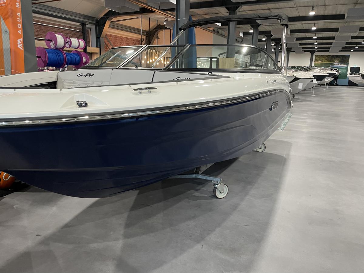 Te koop Sea Ray SPX 190 New Sportboten | Bomert Watersport