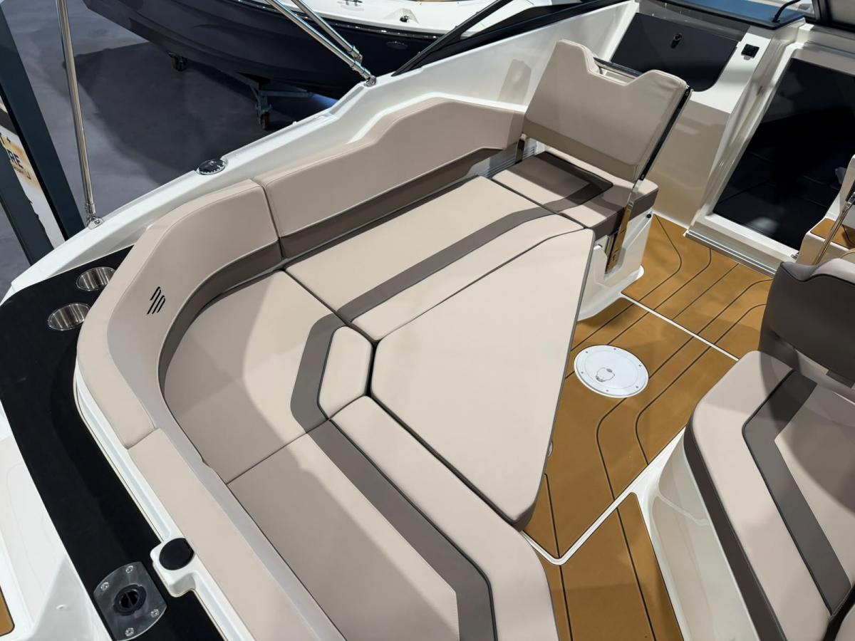 Bayliner C21 Te koop bij Bomert watersport Giethoorn