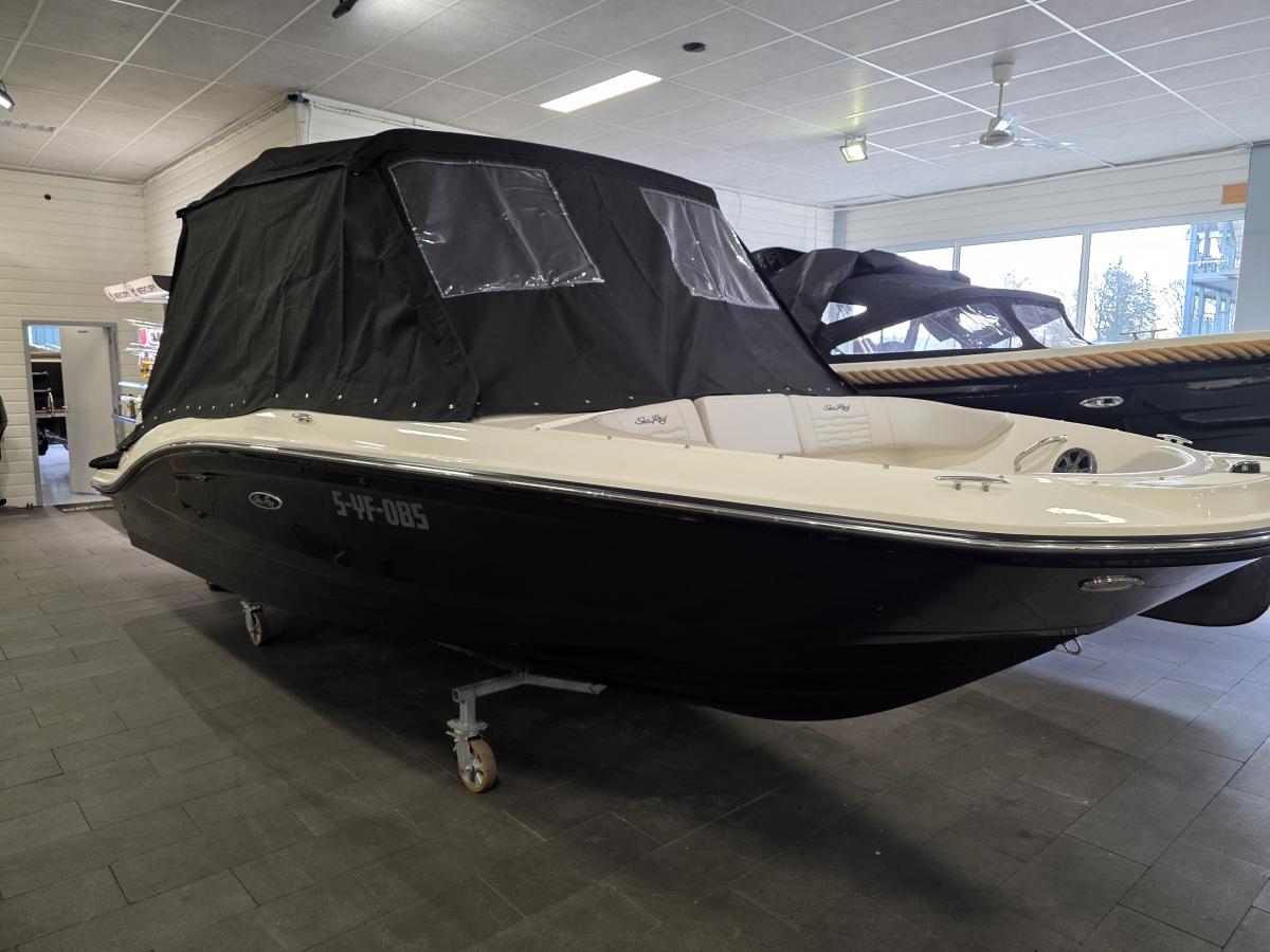 Sea Ray SPX 210 Te koop bij Bomert watersport Giethoorn