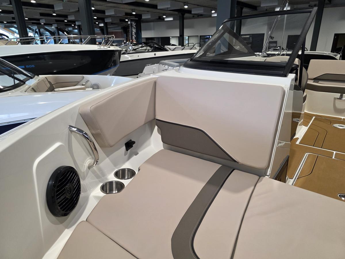 Bayliner V20 Outboard Te koop bij Bomert watersport Giethoorn