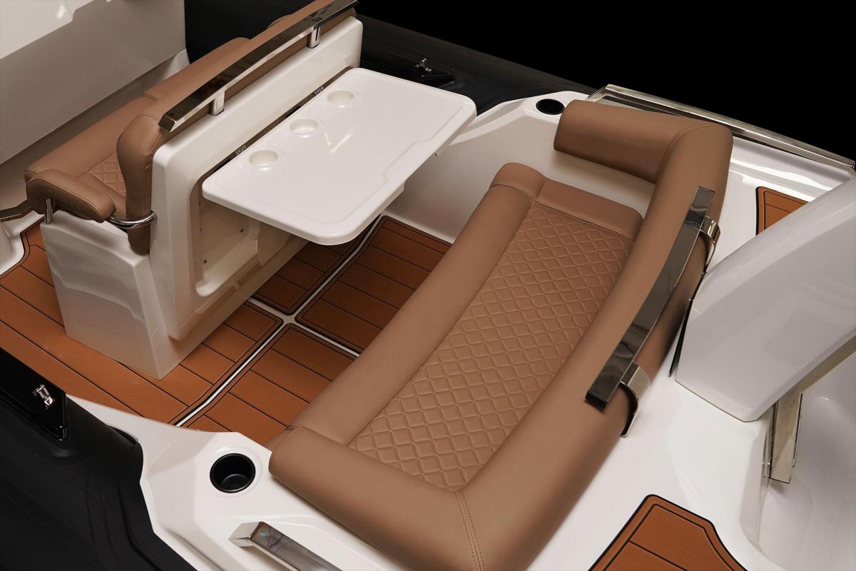 Brig Eagle 6.7 Te koop bij Bomert watersport Giethoorn