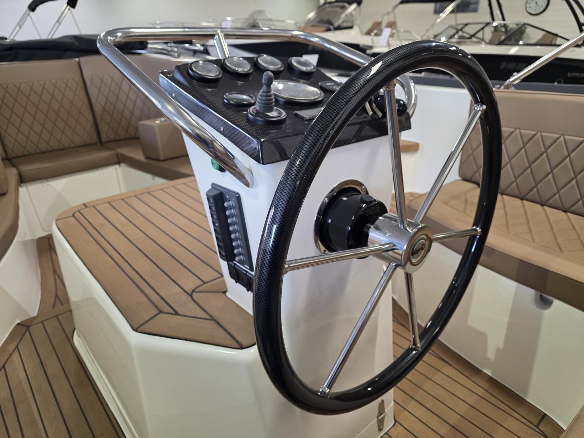 Waterspoor 616 Aviator Te koop bij Bomert watersport Giethoorn