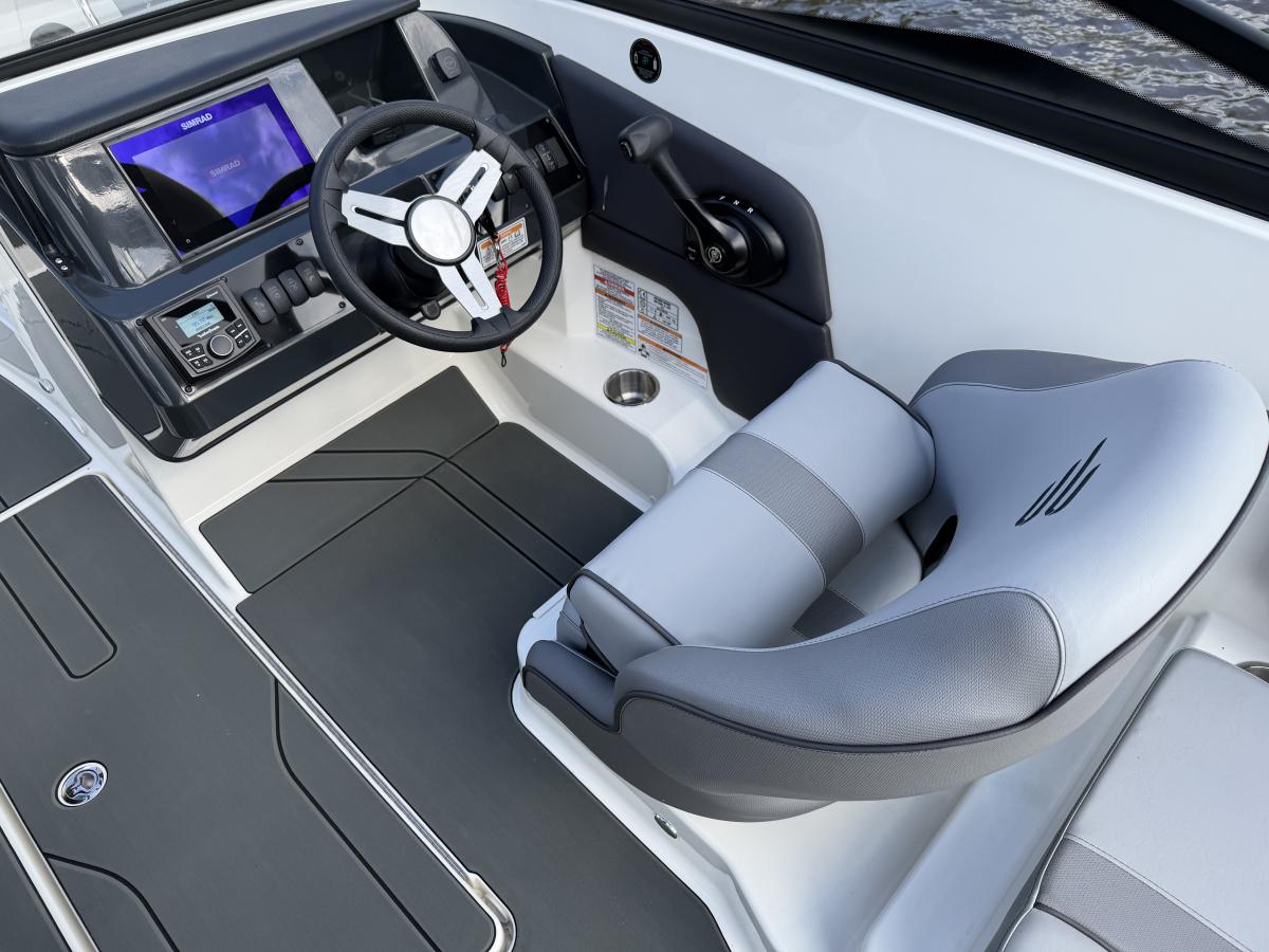 Bayliner V22i Te koop bij Bomert watersport Giethoorn