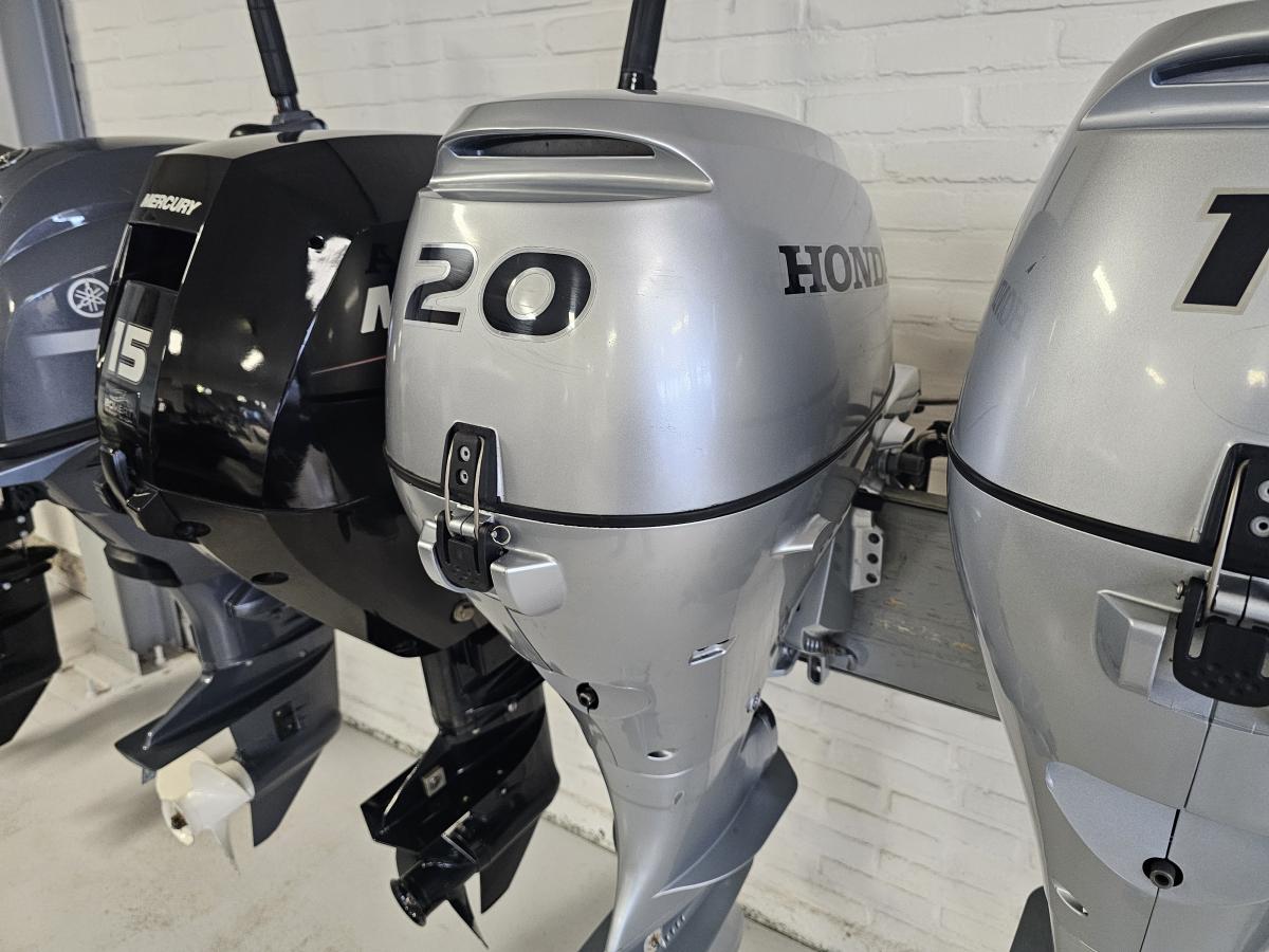 Te koop Honda BF 20 SRU buitenboordmotoren | Bomert Watersport