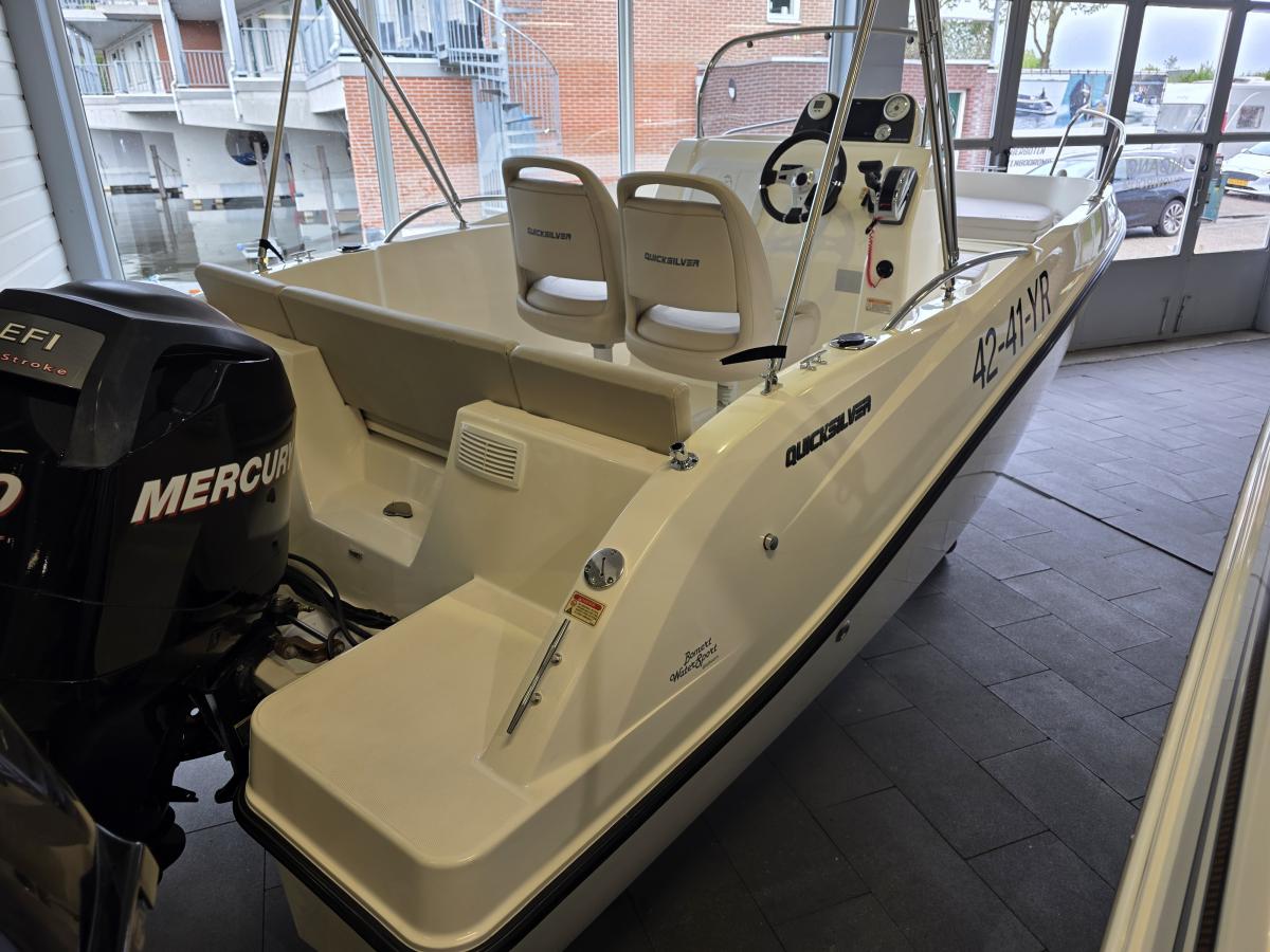Quicksilver 535 Te koop bij Bomert watersport Giethoorn