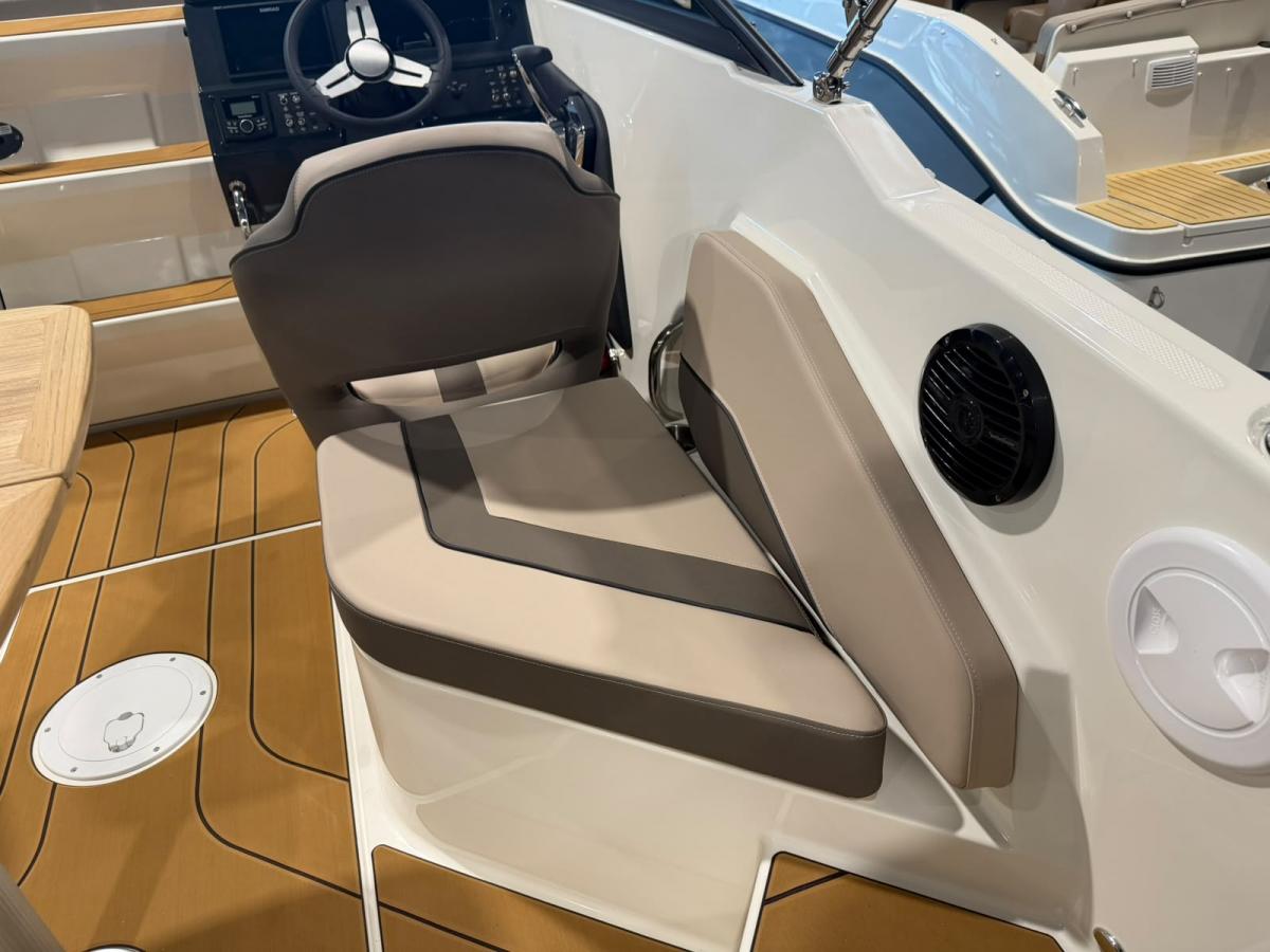 Bayliner C21 Te koop bij Bomert watersport Giethoorn