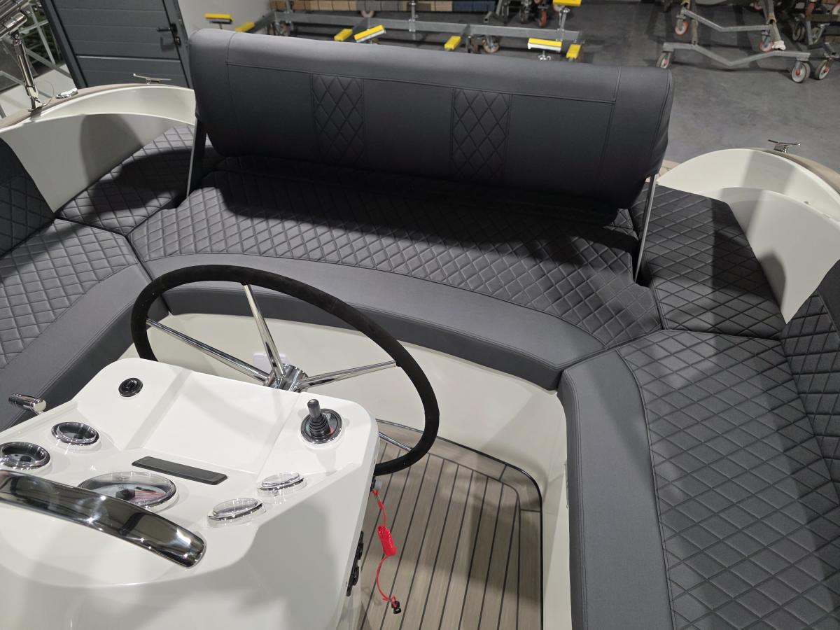 Antaris Sixty7 Te koop bij Bomert watersport Giethoorn