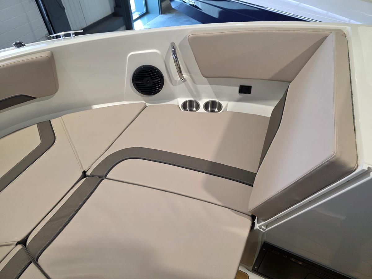 Bayliner V20 Outboard Te koop bij Bomert watersport Giethoorn