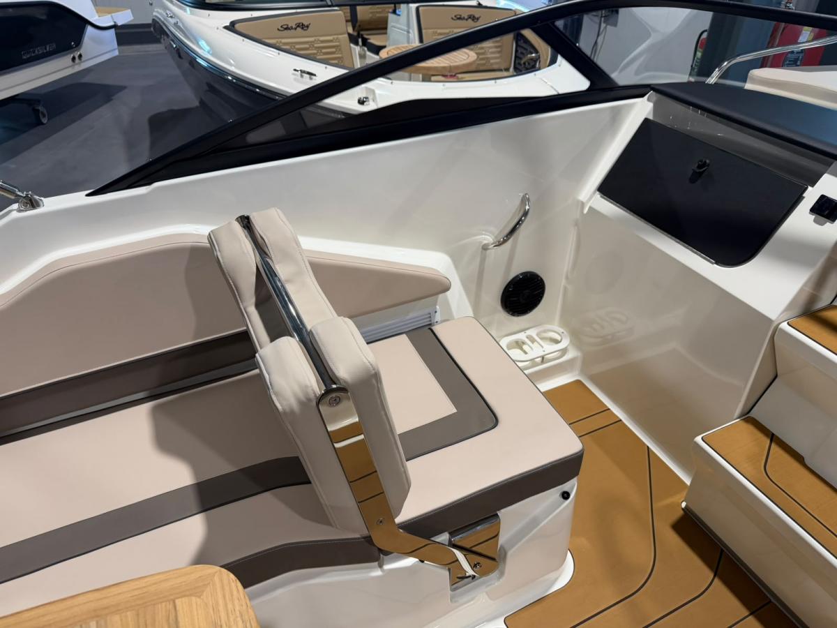 Bayliner C21 Te koop bij Bomert watersport Giethoorn