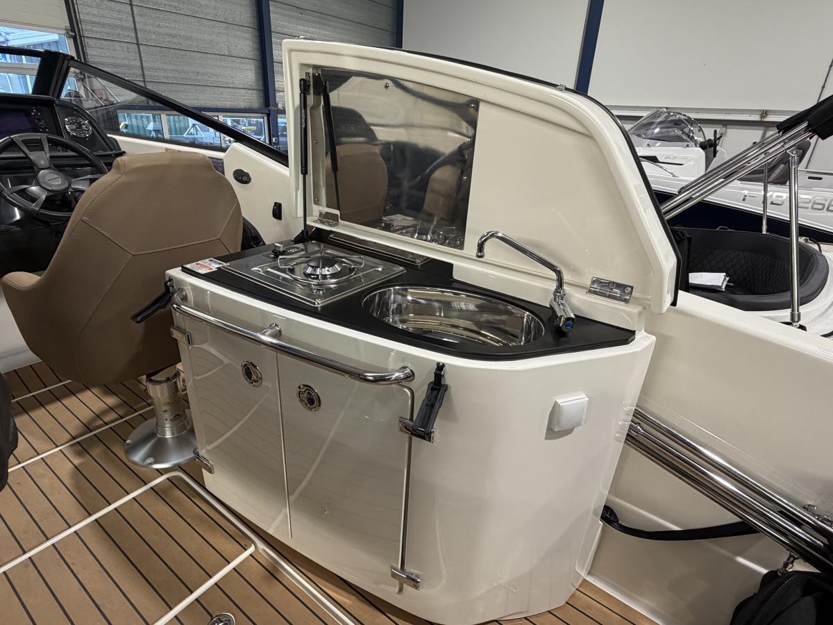 Quicksilver 755 Cruiser Te koop bij Bomert watersport Giethoorn