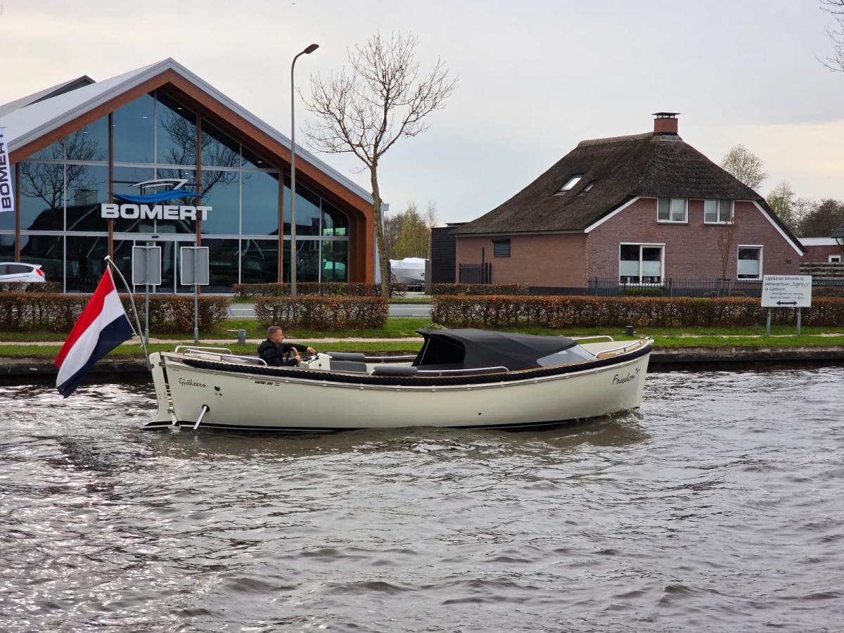 Te koop Sea Fury 800 Sloepen | Bomert Watersport