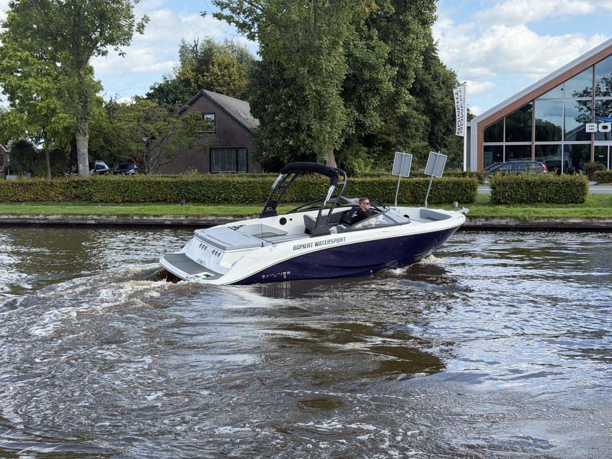 Bayliner V22i Te koop bij Bomert watersport Giethoorn