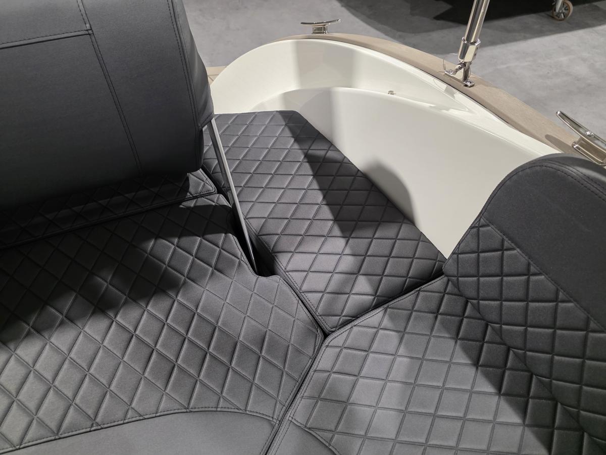 Antaris Sixty7 Te koop bij Bomert watersport Giethoorn