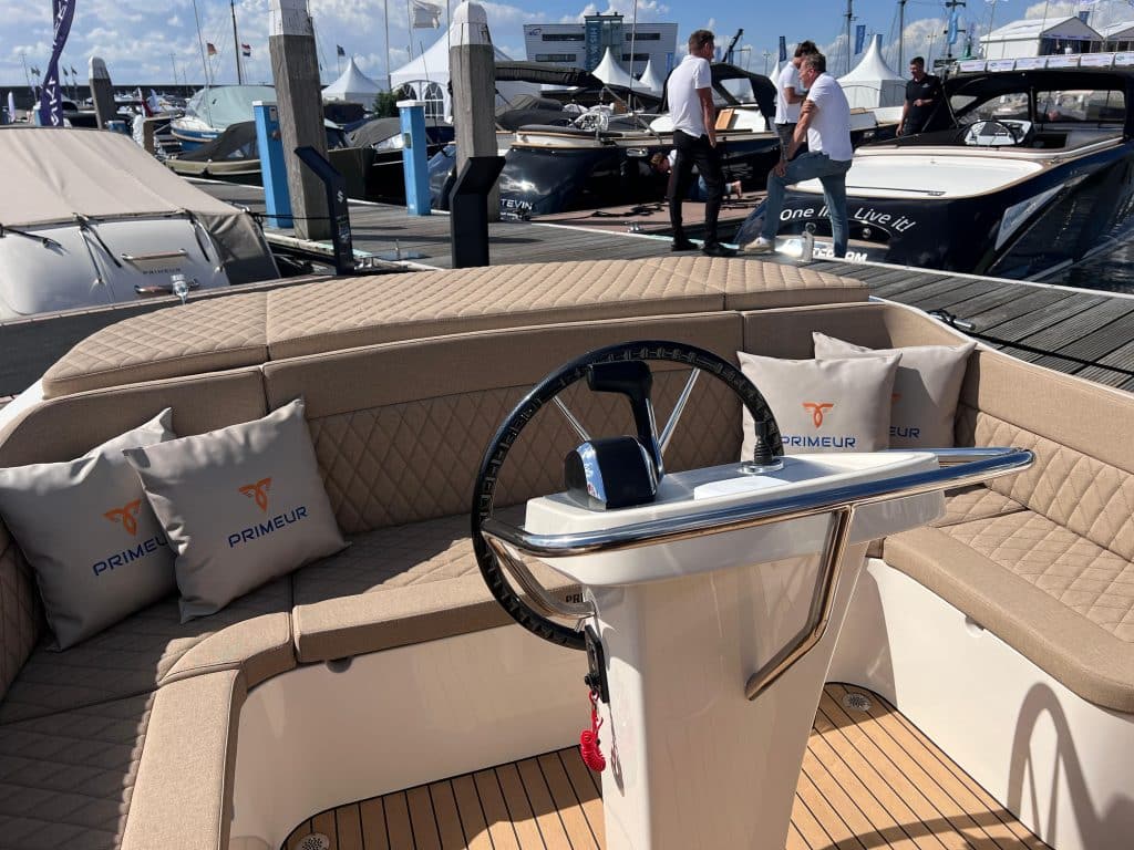 Primeur 850 Te koop bij Bomert watersport Giethoorn