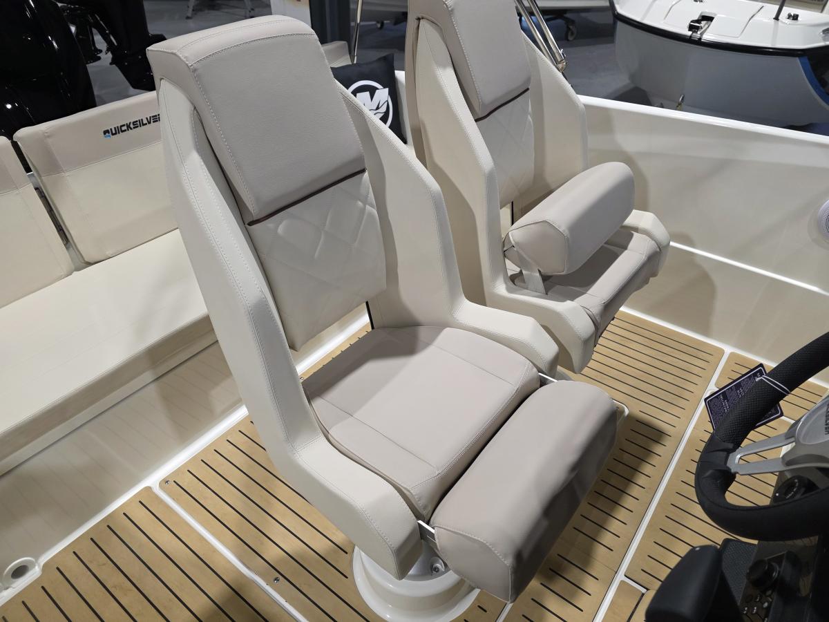 Quicksilver 705 Open Te koop bij Bomert watersport Giethoorn