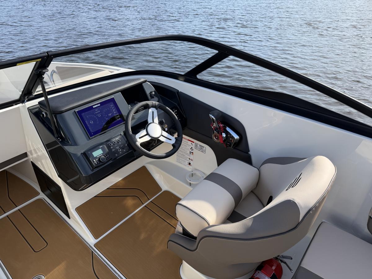 Bayliner V20 Outboard Te koop bij Bomert watersport Giethoorn