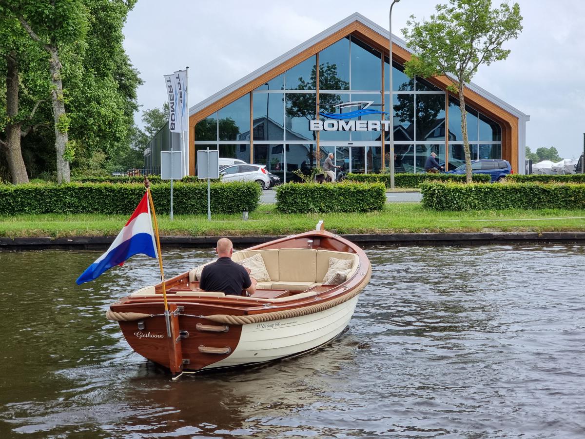 Elna Sloep 690 Te koop bij Bomert watersport Giethoorn