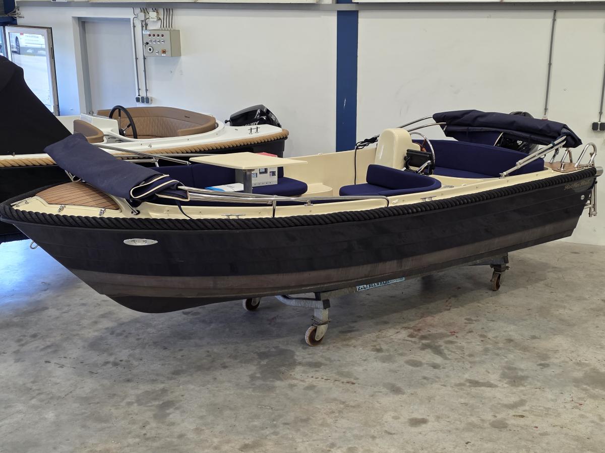 RioMar 470 Te koop bij Bomert watersport Giethoorn