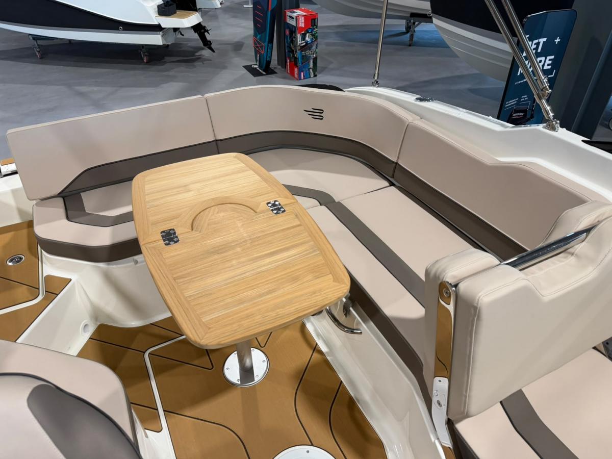 Bayliner C21 Te koop bij Bomert watersport Giethoorn
