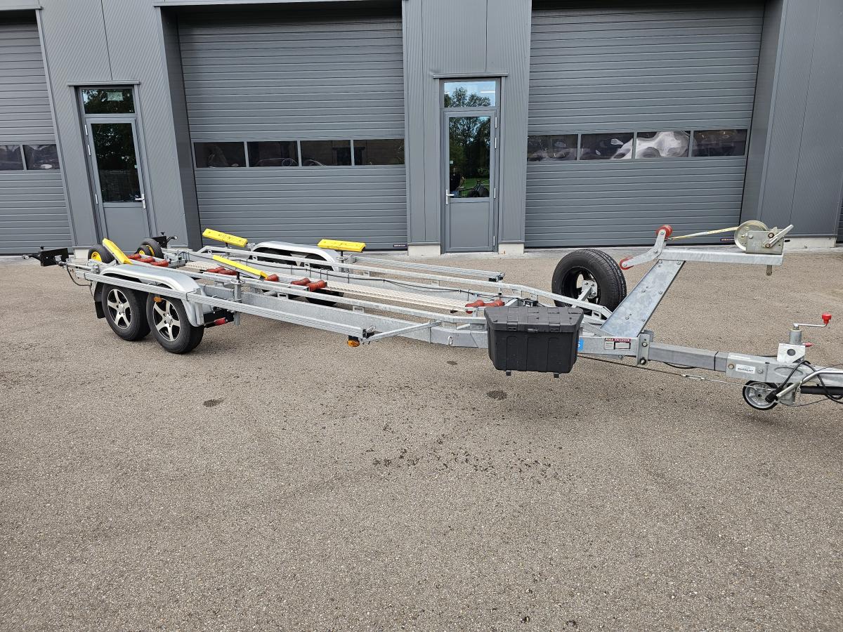 Te koop Pega V2700 Boottrailers | Bomert Watersport