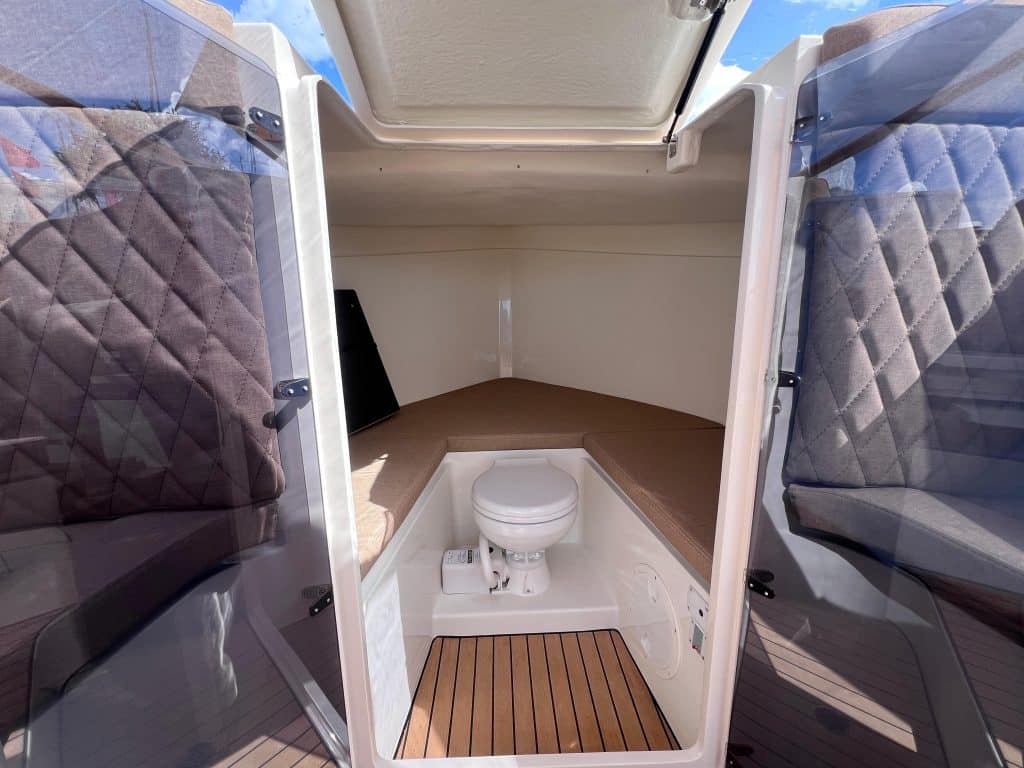 Primeur 850 Te koop bij Bomert watersport Giethoorn