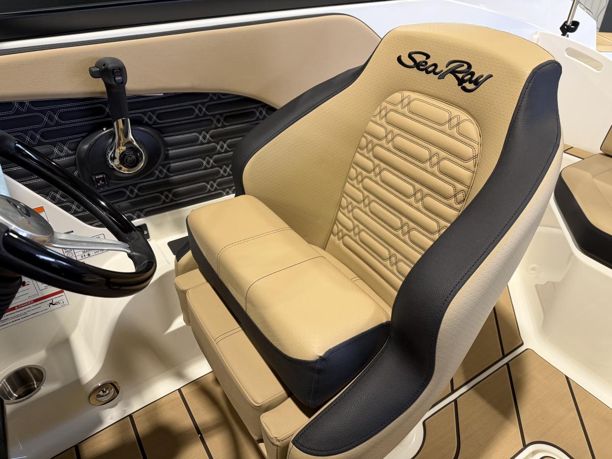 Sea Ray SPX 190 Te koop bij Bomert watersport Giethoorn
